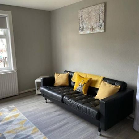 באלוך Beautiful Two Bedroom Flat By The Loch מראה חיצוני תמונה