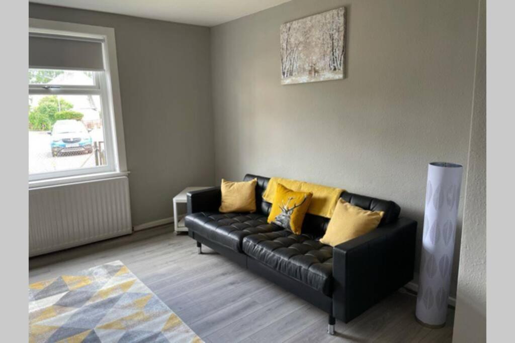 באלוך Beautiful Two Bedroom Flat By The Loch מראה חיצוני תמונה